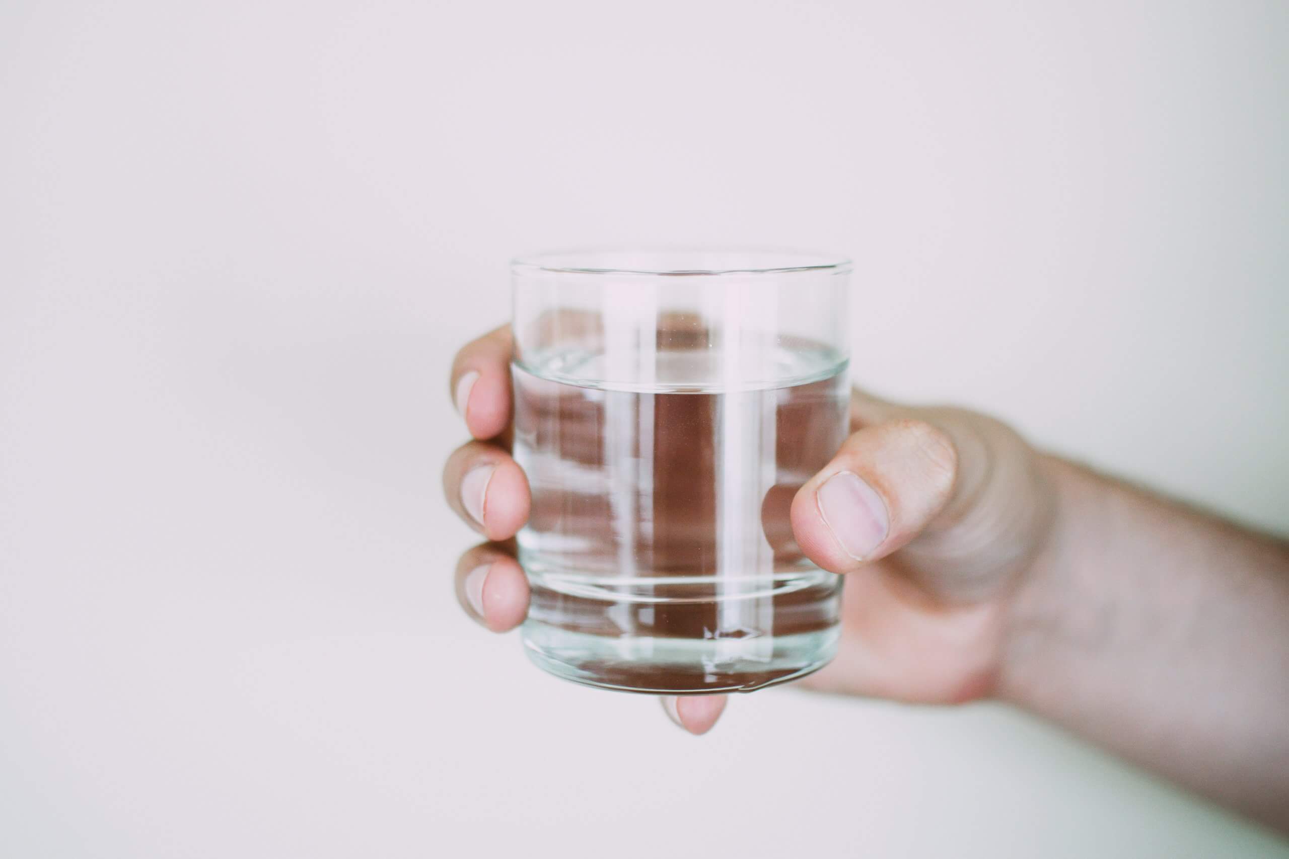 日喝8杯水狂瘦5公斤！ 營養師推照表喝水排毒代謝最有效