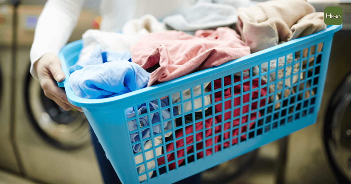 https://www.freepik.com/free-photo/work-laundry_5399294.htm#page=2&query=Laundry&position=35